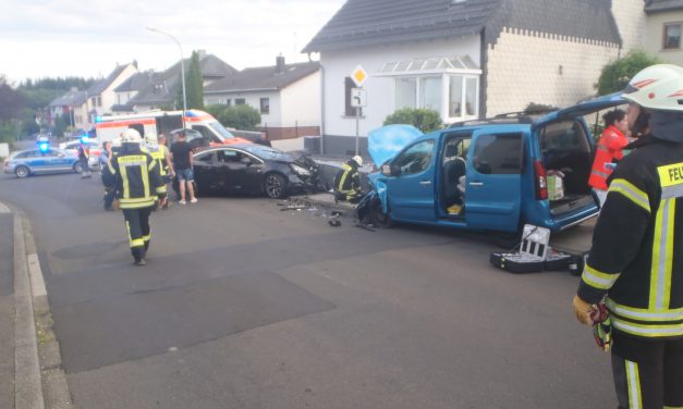 Oberhausen b. Kirn: Verkehrsunfall mit mehreren Verletzten